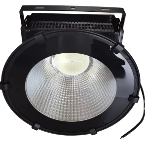 200 800W IP66 High Lumen LED Flood Light 5 Year Warranty Precise Optics Robust Build Wide Voltage Adaptability Efficient Cooling