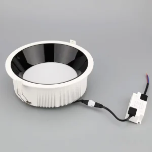 Anti-Glare Aluminum Ceiling LED COB Spotlight with IP44 and 3 Year Warranty for Indoor Living Room Office Commercial Use
