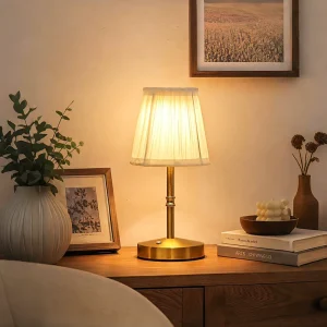 Classic Vintage Golden Table Lamp Pleated Cloth Lampshade Indoor Ambient Lighting Hotel Project Table Light