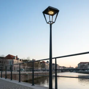 Classical Post Top Outdoor Lighting LED Street Light IP66 Outdoor Pillar Lamp for Villa Garden