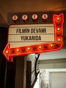 Custom Indoor Business Sign Led Light Box Hanging Installation Full Color Weatherproof for Coffee Shop Restaurant