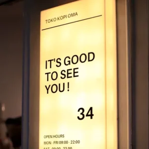 Custom LED Light Box Outdoor Waterproof Sign Board Acrylic Advertising Scrolling Light Box for Shop Store Business