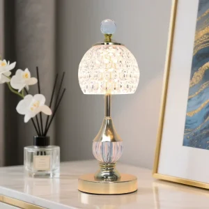 Decorative Table Lamp Simple Crystal European Style Metal Touch Creative Atmosphere Night Light for Bedroom Bedside