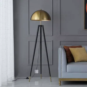 Designer Light Luxury Iron Trigeminal Mushroom Floor Table Lamp for Living Room Bedside Villa Art Exhibition Hall LED Warm Light