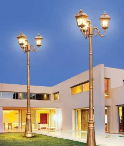 European Luxury Style Three Head Die Cast Aluminum Material Outdoor Garden Pathway Landscape Street Light with Pole
