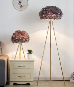 Feather Floor Lamp Nordic Bedside Decoration Gold Triangle Bedroom Lamp LED Desk Lamp for Home Decoration