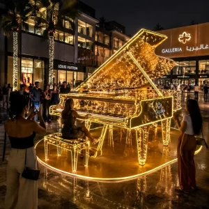Giant LED Piano Light Installation for Shopping Mall Event Decoration Outdoor Waterproof Musical Theme Display