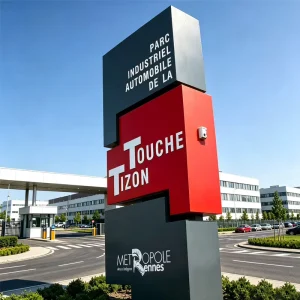 High Brightness Waterproof LED Outdoor Pylon Advertising Light Box with Customizable Design and Freestanding Installation