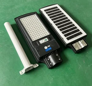High Efficiency Monocrystalline Solar Panel Integrated Street Light Dusk To Dawn Control for Rural Highway Parking Lot Lighting