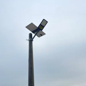 High Powered 40W 80W IP65 Waterproof Road LED Solar Street Lights Polycrystalline Solar Panel 120 Beam Angle Remote Control CE