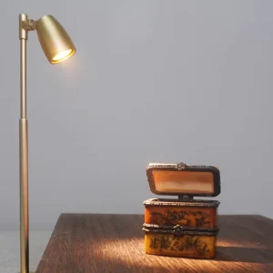 Highly Scalable Angle Rotatable Floor Spotlight for Reading Lighting Uniform Illumination Aluminum Housing Desk Lamp for Cabinet