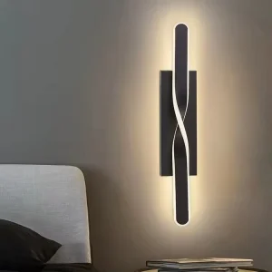 Long Linear Twisted Strip Design Wall Mount Lamp Modern Decorative 14w 18w Dimmable Iron Aluminum Led Wall Light for Living Room