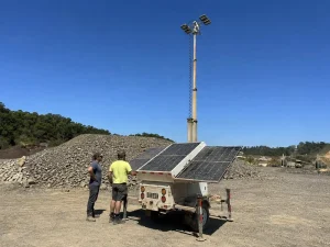 Mobile Solar DC 24V White LED Light Tower Rugged Trailer Mounted Easy Deployment