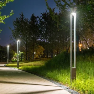 Modern IP65 Outdoor Garden Light Pole 2m 3m Die cast Aluminum Landscape Street Light for Villa and Park Projects
