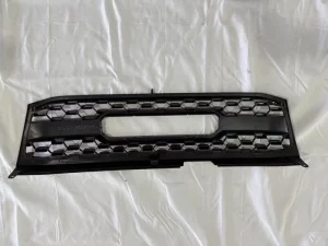 Offroad Front Bumper Grille With LED Lights Auto Replacement Part for Toyota Land Cruiser LC100