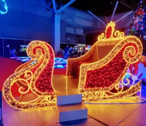 Outdoor Waterproof Custom Iron Frame 3D LED Santa Sleigh Lighted Motif Light Christmas Street Park Holiday Decoration
