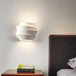 Pinecone Iron LED Wall Lamp Modern Minimalist Nordic Design Bedroom Bedside Corridor Living Room Decorative