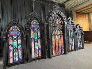 Theatrical Gothic Window Stage Props LED Light Red Flower Sea Corinthian Columns Sculptures 3m H X 4m L Event Scenery Design
