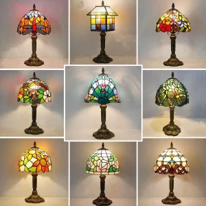 Vintage Stained Glass Table Lamp Luxury Art Nouveau Dragonfly Peacock Desk Light Mosaic Glass Bedside Lamp for Bedroom Villa